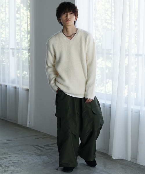 MinoriTY（マイノリティ）の「【MinoriTY】Vネックモヘアライクニット メンズ セーター レギュラーフィット 春服 冬服 ウィメンズ ユニセックス（ニット/セーター・メンズ・アイボリー/ブラック/ブラウン/チャコール・FREE）」の18枚目の写真