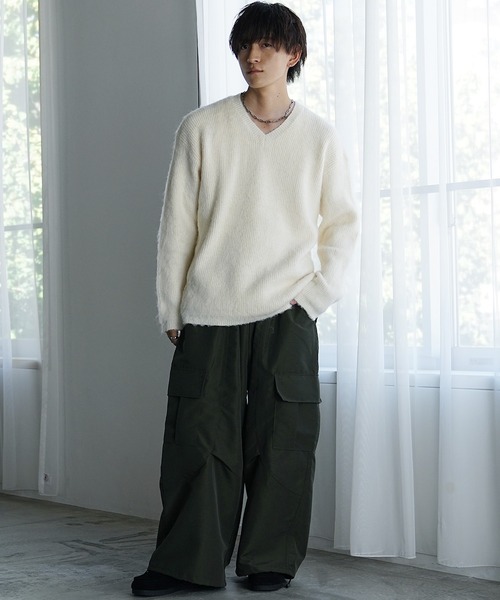 MinoriTY（マイノリティ）の「【MinoriTY】Vネックモヘアライクニット メンズ セーター レギュラーフィット 春服 冬服 ウィメンズ ユニセックス（ニット/セーター・メンズ・アイボリー/ブラック/ブラウン/チャコール・FREE）」の19枚目の写真