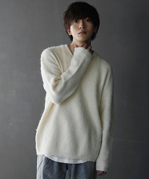 MinoriTY（マイノリティ）の「【MinoriTY】Vネックモヘアライクニット メンズ セーター レギュラーフィット 春服 冬服 ウィメンズ ユニセックス（ニット/セーター・メンズ・アイボリー/ブラック/ブラウン/チャコール・FREE）」の9枚目の写真