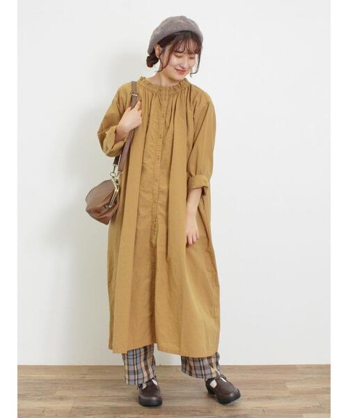 Samansa Mos2（サマンサ モスモス）の「柄アソートシャーリングネックワンピース（ワンピース・レディース・カーキ/チャコールグレー/パープル/ベージュ/キナリ・F）」の3枚目の写真