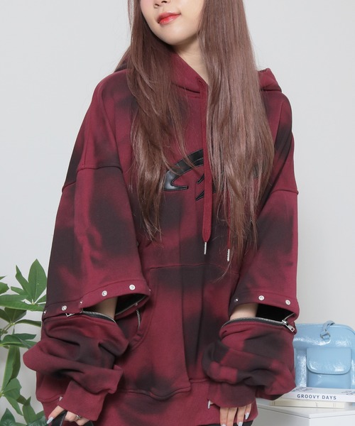 sevens（セブンズ）の「【sevens】袖脱着ロゴスプレーパーカー（パーカー・レディース・ブラック/レッド/ベージュ・L）」の5枚目の写真