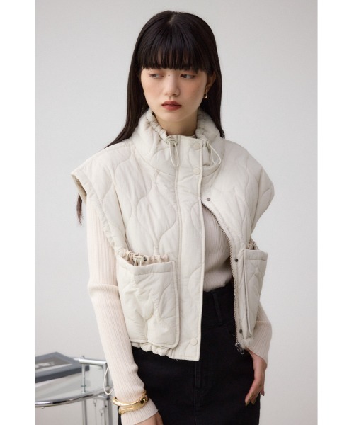 AZUL by moussy(アズールバイマウジー)の「キルティングコンパクトベスト(ダウンベスト・レディース・チャコールグレー/ブラック/アイボリー・FREE)」の5枚目の写真
