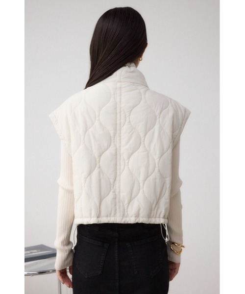 AZUL by moussy(アズールバイマウジー)の「キルティングコンパクトベスト(ダウンベスト・レディース・チャコールグレー/ブラック/アイボリー・FREE)」の9枚目の写真