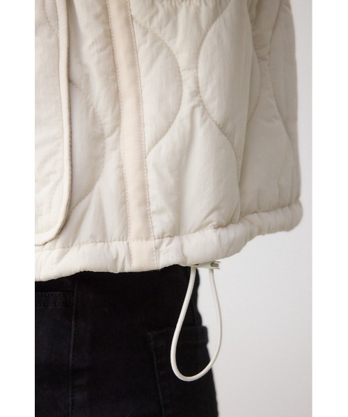 AZUL by moussy(アズールバイマウジー)の「キルティングコンパクトベスト(ダウンベスト・レディース・チャコールグレー/ブラック/アイボリー・FREE)」の15枚目の写真
