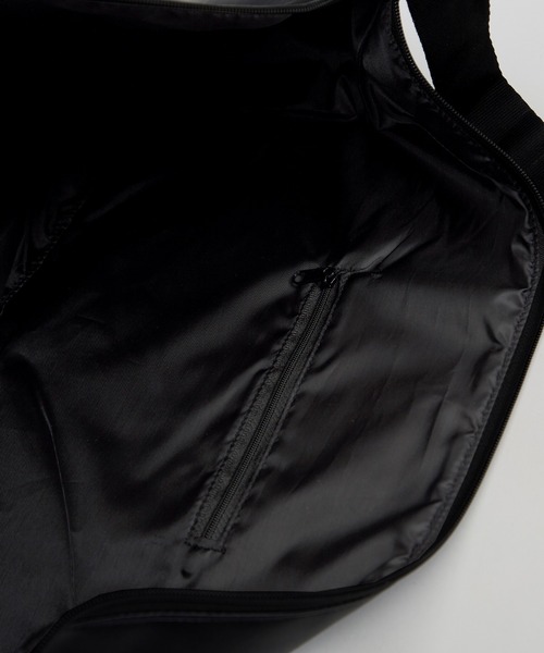 ブラックショルダーバッグ 合成皮革 軽量合皮ショルダーバッグブラック | シャディギフトモール