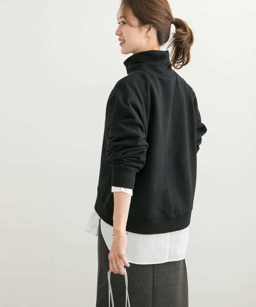 URBAN RESEARCH DOORS（アーバンリサーチドアーズ）の「『WEB/一部店舗先行販売カラー』『UR TECH』タートルネックスウェット（スウェット・レディース・ブラック/グレー/ライトベージュ/ミント・MEDIUM）」の19枚目の写真