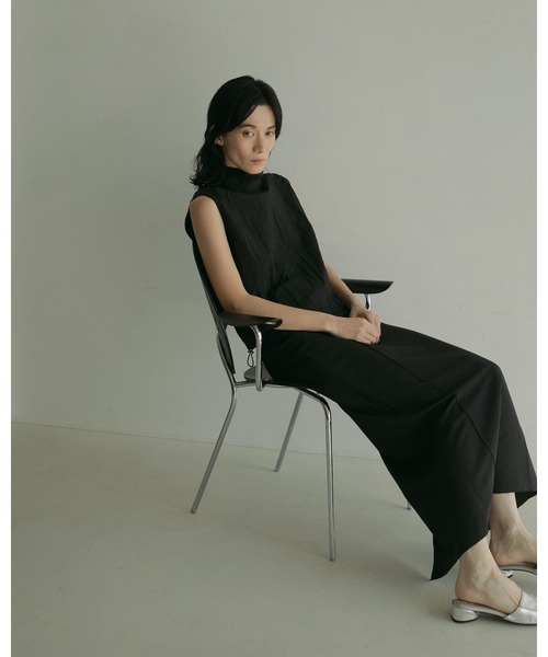 anuke（アンヌーク）の「Satin Pencil Skirt（スカート・レディース・ベージュ/ブラック・36inch/38inch）」の7枚目の写真