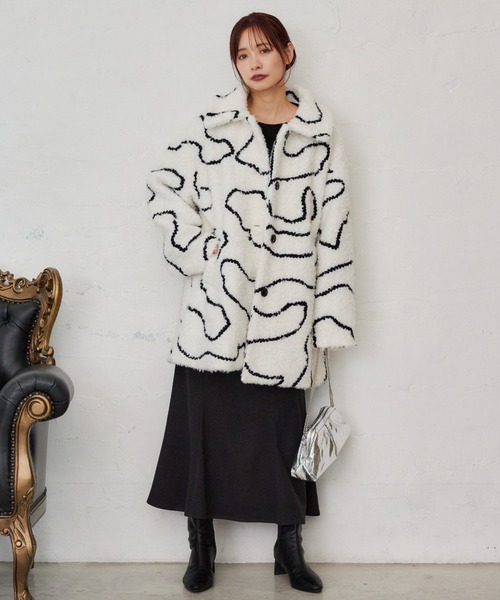 mysty woman（ミスティウーマン）の「ラメモールボートネックプルオーバー　250733（ニット/セーター・レディース・ライトピンク/ライトブルー/ブラック/アイボリー/ブラウン・FREE）」の6枚目の写真