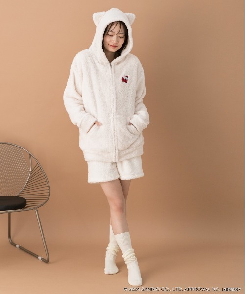 sanrio(サンリオ)の「【HELLO KITTY】猫耳フード付き ボアパーカー(パーカー・レディース・ピンク/オフホワイト/ブルー/チャコール・FREE)」の6枚目の写真