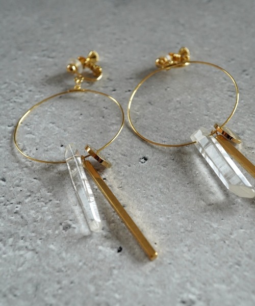 CERCA(チェルカ)の「MILIA/Jewelry ice フープイヤリング(イヤリング・レディース・ゴールド/ブルー・FREE)」の17枚目の写真