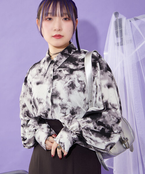 Mavie..7(メヴィセットゥ)の「【Mavie..7】2025SS柄シャツ(シャツ/ブラウス・レディース・ブラック/グレイッシュベージュ・FREE)」の3枚目の写真