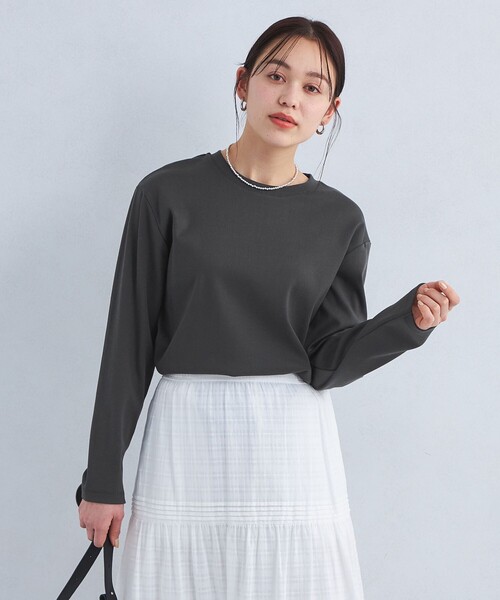 green label relaxing(グリーンレーベルリラクシング)の「ラウンドヘム プルオーバー カットソー(Tシャツ/カットソー・レディース・オフホワイト/クリーム/ダークグレー/その他1・FREE)」の3枚目の写真