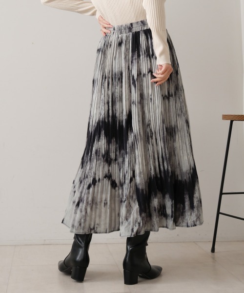 Bou Jeloud（ブージュルード）の「ニュアンスプリントスカート（スカート・レディース・ブラック/ブラウン・38）」の16枚目の写真