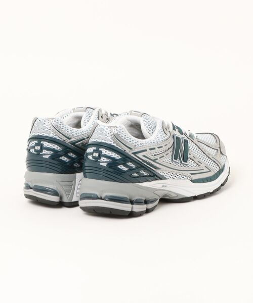 NEW BALANCE(ニューバランス)の「【New Balance】U1906RCE 1906R(スニーカー・レディース・シルバー・23cm/23.5cm/24cm/24.5cm/25cm)」の2枚目の写真