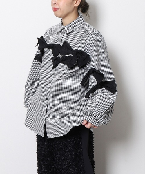 Re.Verofonna(ヴェロフォンナ)の「アシメリボンモチーフブラウス(シャツ/ブラウス・レディース・ブラック系その他/ブラック/ホワイト・MEDIUM)」の3枚目の写真