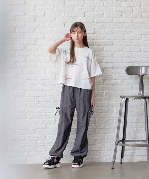 GLOBAL WORK（グローバルワーク）の「DRY/スリットデザインパンツ/292234（その他パンツ・キッズ・チャコール/オフホワイト・130cm/140cm/150cm/160cm）」の2枚目の写真