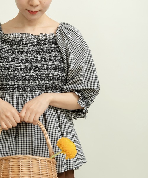 Dot＆Stripes CHILD WOMAN（ドットアンドストライプス　チャイルドウーマン）の「60sギンガム スモッキングブラウス（シャツ/ブラウス・レディース・ブラック/レッド・FREE）」の4枚目の写真