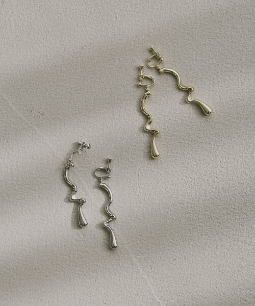 Kastane（カスタネ）の「【fiw.】ドロープイヤリング（イヤリング・レディース・ゴールド/シルバー・FREE）」の2枚目の写真