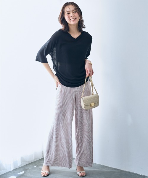 SMILE LAND（スマイルランド）の「ドロストシアーニットプルオーバー＜大きいサイズ有＞【OtonaSMILE】（ニット/セーター・レディース・ブラック/ベージュ・5L/4L/3L/LL/L/M）」の11枚目の写真