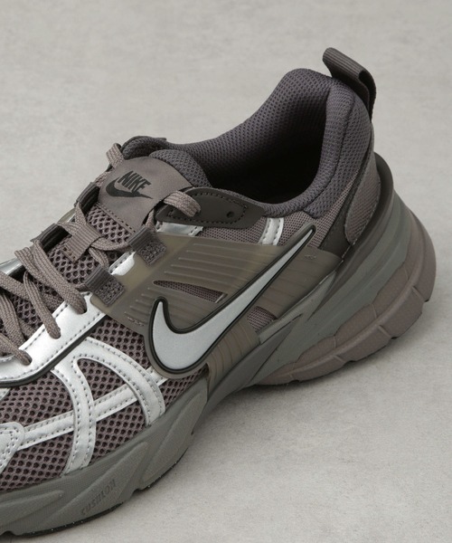 セール】NIKE/NIKE V2K RUN（スニーカー）｜NIKE（ナイキ）の