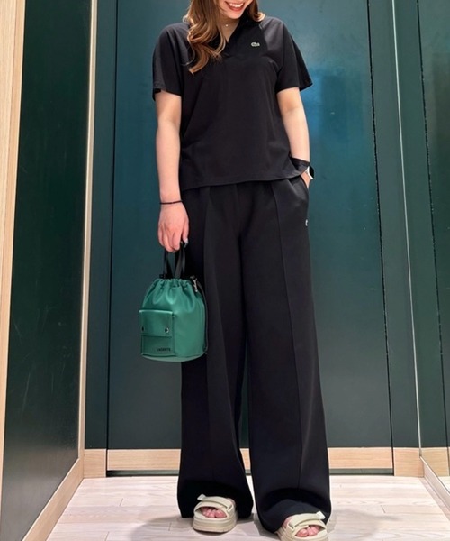 LACOSTE（ラコステ）の「サイドスリット スキッパーネック ドレープポロシャツ（ポロシャツ・レディース・ブラック/ホワイト/ネイビー・S/M/XS/L）」の6枚目の写真