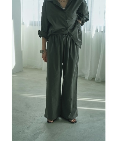marjour(マージュール)の「COMFORTABLE SETUP PANTS(その他パンツ・レディース・ベージュ/グレー・M)」の2枚目の写真