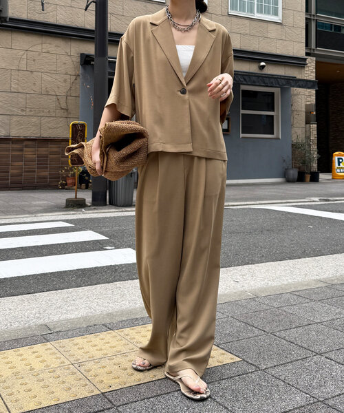 DouDou（ドゥドゥ）の「接触冷感5分袖ジャケット（テーラードジャケット・レディース・チャコールグレー/ベージュ/ブラック・FREE）」の15枚目の写真