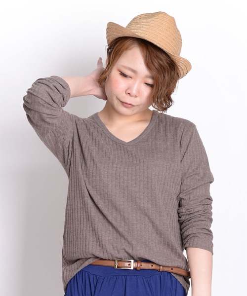 MARAI(マーライ)の「Vネック 長袖 カットソー Tシャツ 無地 ロングスリーブ(Tシャツ/カットソー・レディース・ワイン/ブラウン系/ネイビー系/チャコール/ブルー/グリーン/ホワイト/グレー/レッド/ネイビー/アクア/ピンク/ブラック・MEDIUM/X-LARGE/LARGE)」の20枚目の写真