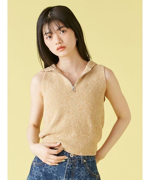 新品 LILY BROWN リリー ブラウン ブークレーアメスリフードニット LILY BROWN（リリーブラウン）の「ブークレーアメスリフードニット