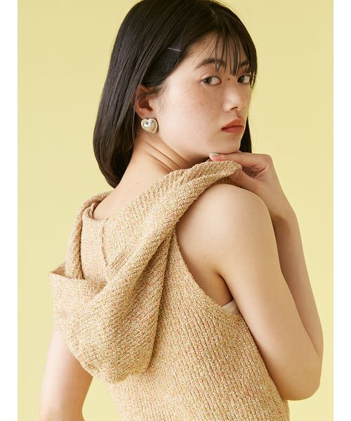LILY BROWN（リリーブラウン）の「ブークレーアメスリフードニット
