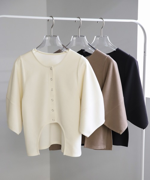 select MOCA(セレクトモカ)の「フロントカーブラインランタンスリーブカーディガン(カーディガン/ボレロ・レディース・オフホワイト/ブラック/グレイッシュベージュ・FREE)」の16枚目の写真