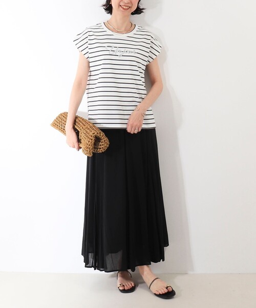 MICO COULIER(ミコクリエ)の「《接触冷感》《吸水速乾》DRY COTTON ラメプリントノースリーブTシャツ(Tシャツ/カットソー・レディース・ブラック/ベージュ/ホワイト系その他/オフホワイト・38)」の8枚目の写真