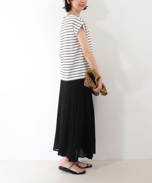 MICO COULIER(ミコクリエ)の「《接触冷感》《吸水速乾》DRY COTTON ラメプリントノースリーブTシャツ(Tシャツ/カットソー・レディース・ブラック/ベージュ/ホワイト系その他/オフホワイト・38)」の11枚目の写真
