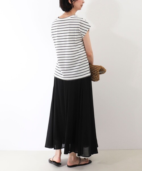 MICO COULIER(ミコクリエ)の「《接触冷感》《吸水速乾》DRY COTTON ラメプリントノースリーブTシャツ(Tシャツ/カットソー・レディース・ブラック/ベージュ/ホワイト系その他/オフホワイト・38)」の12枚目の写真