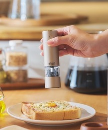 RUSSELL HOBBS（ラッセルホブス）の「Russell Hobbs（ラッセルホブス）電動ミル ソルト＆ペッパー ミニ2本セット 充電式（キッチンツール）」