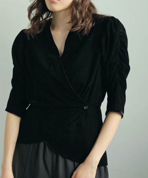 anuke（アンヌーク）の「anuke Velour Gather Blouse ベロアギャザー 