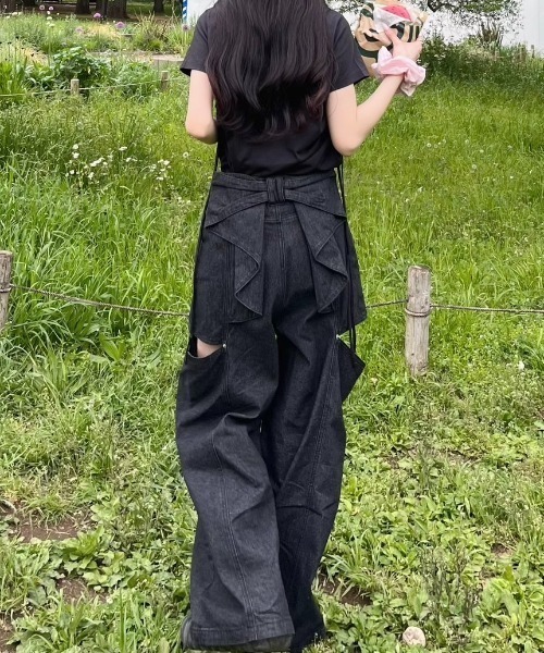 nemne store バックリボンサイドカットワイドデニム ブラック バックリボンサイドカットワイドデニム（デニムパンツ）｜nemne