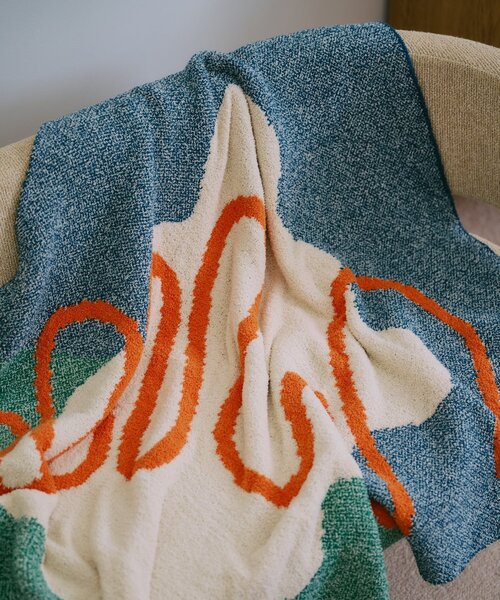 SAHIR(サヒール)の「≪復刻!≫【SAHIR サヒール】 Mochimochi blanket ブランケット(ブランケット・レディース・オレンジ/ブルー・0)」の4枚目の写真