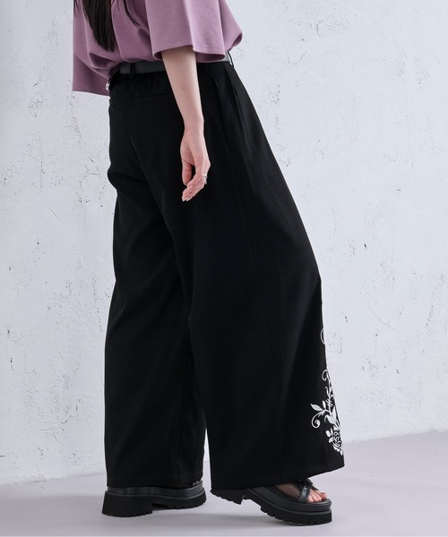 Ellno Loset（エルノロゼット）の「フラワー刺繍ワイドパンツ（その他パンツ・メンズ・ライトグレー/ブラック・LARGE/X-SMALL/SMALL/MEDIUM）」の6枚目の写真
