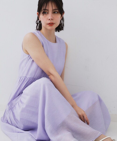 OPAQUE.CLIP（オペークドットクリップ）の「麻混シアーギャザーティアードワンピース【洗濯機洗い可】（ワンピース・レディース・ブラック/ブラウン系その他/パープル/ブルー系その他・38/40/36/42）」の7枚目の写真