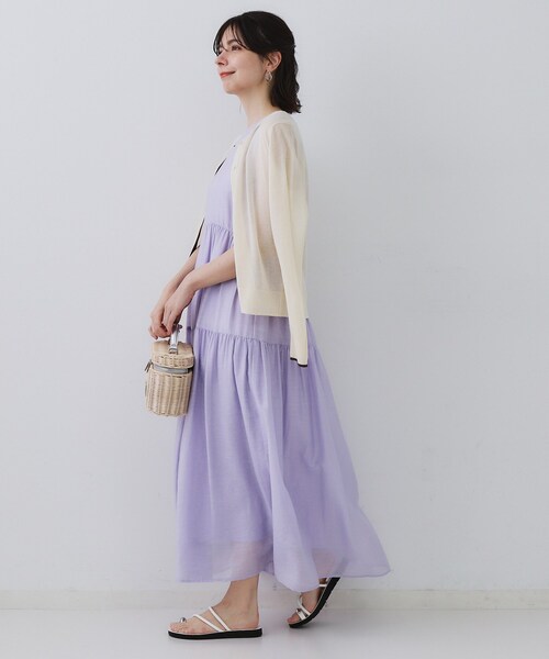 OPAQUE.CLIP（オペークドットクリップ）の「麻混シアーギャザーティアードワンピース【洗濯機洗い可】（ワンピース・レディース・ブラック/ブラウン系その他/パープル/ブルー系その他・38/40/36/42）」の5枚目の写真