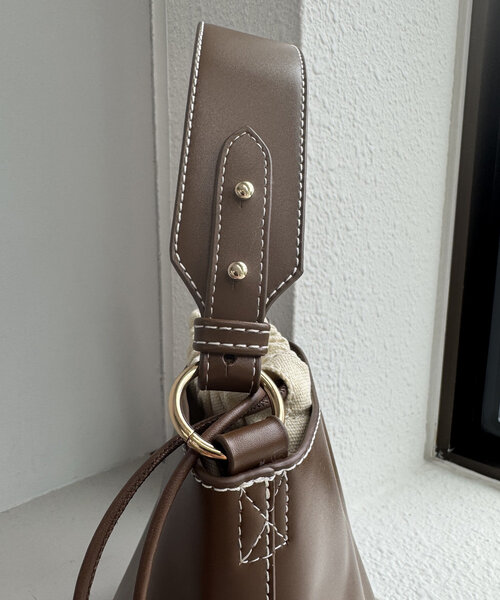 mline（エムライン）の「loti 巾着付きバケツBAG（トートバッグ・レディース・ブラウン/ブラック・FREE）」の8枚目の写真