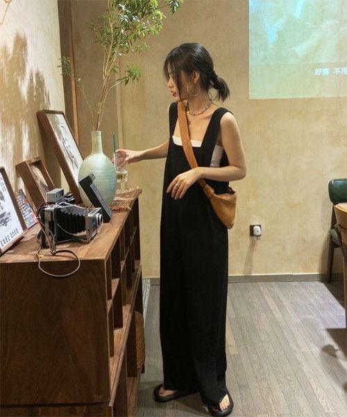 urge:(アージコロン )の「【URGE:】リラックス スクエアネック サロペット ロンパース(サロペット/オーバーオール・レディース・ブラック・SMALL/MEDIUM/LARGE/X-LARGE)」の1枚目の写真