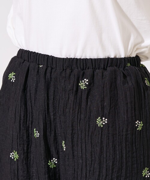 FREAK'S STORE（フリークスストア）の「限定展開　シアー 小花柄 刺繍 ルーズパンツ（その他パンツ・レディース・アイボリー/ブラック・ﾌﾘ-）」の9枚目の写真