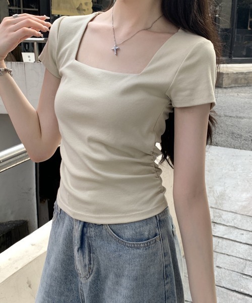 Aelina（エリナ）の「UネックＴシャツ（Tシャツ/カットソー・レディース・ブラック/グレー/ホワイト/ベージュ・F）」の16枚目の写真
