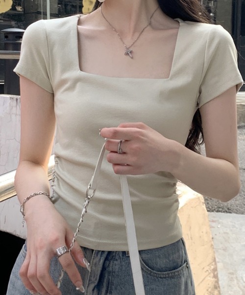 Aelina（エリナ）の「UネックＴシャツ（Tシャツ/カットソー・レディース・ブラック/グレー/ホワイト/ベージュ・F）」の14枚目の写真