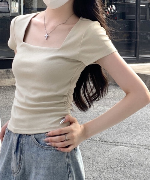 Aelina（エリナ）の「UネックＴシャツ（Tシャツ/カットソー・レディース・ブラック/グレー/ホワイト/ベージュ・F）」の10枚目の写真