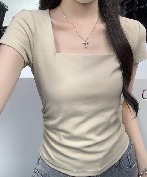 Aelina（エリナ）の「UネックＴシャツ（Tシャツ/カットソー・レディース・ブラック/グレー/ホワイト/ベージュ・F）」の8枚目の写真