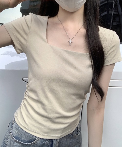Aelina（エリナ）の「UネックＴシャツ（Tシャツ/カットソー・レディース・ブラック/グレー/ホワイト/ベージュ・F）」の7枚目の写真