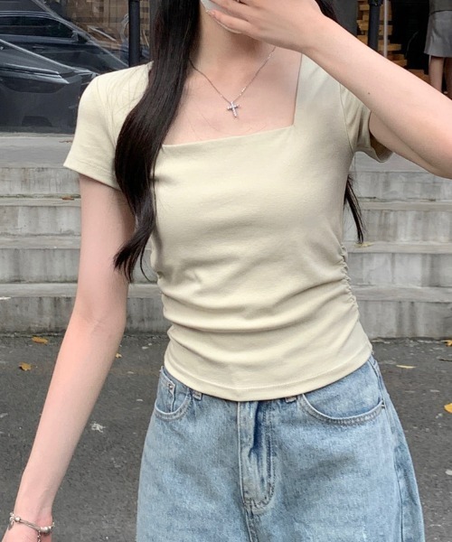 Aelina（エリナ）の「UネックＴシャツ（Tシャツ/カットソー・レディース・ブラック/グレー/ホワイト/ベージュ・F）」の6枚目の写真